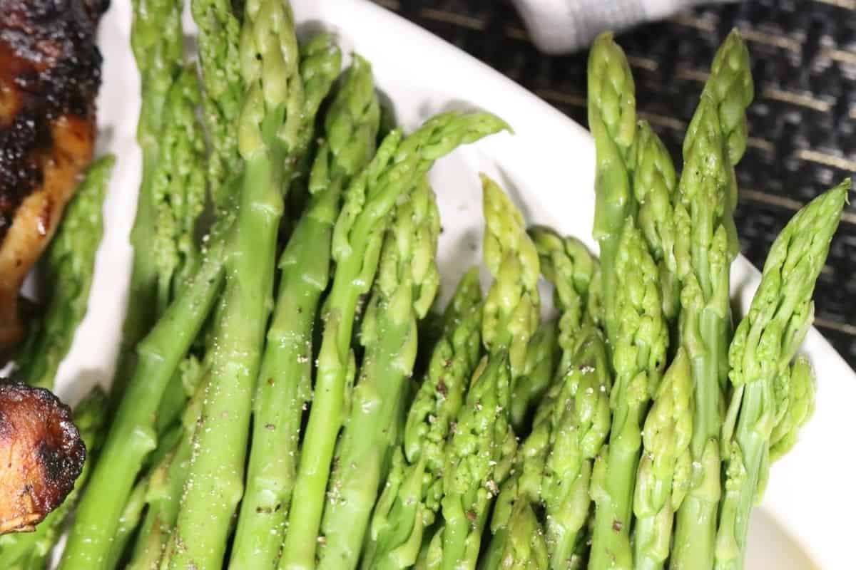 beautiful green tips of steamed asparagus